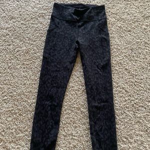 Lululemon Wunder Train HR with pockets